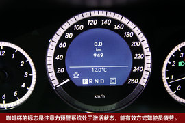 2010款奔驰E级长轴版试驾实拍