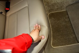 2010款奔驰E级长轴版试驾实拍