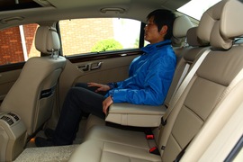 2010款奔驰E级长轴版试驾实拍