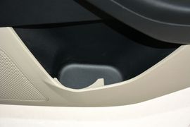 2015款福特福克斯三厢1.6L自动舒适型