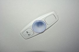 2015款福特福克斯三厢1.6L自动舒适型