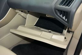 2015款福特福克斯三厢1.6L自动舒适型