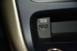 2015款福特福克斯三厢1.6L自动舒适型