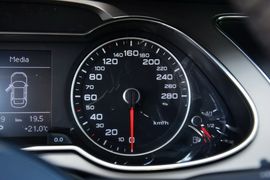 2016款奥迪A4L