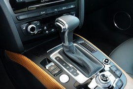 2016款奥迪A4L