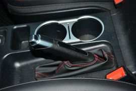 2015款哈弗H6运动版1.5T手动两驱精英型
