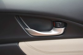 2016款本田思域220TURBO自动豪华版