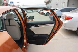 2016款本田思域220TURBO自动豪华版