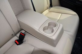 2016款本田思域220TURBO自动豪华版