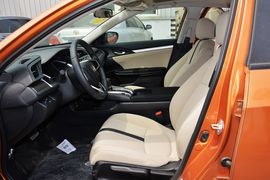 2016款本田思域220TURBO自动豪华版