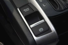 2016款本田思域220TURBO自动豪华版