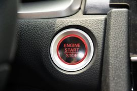 2016款本田思域220TURBO自动豪华版