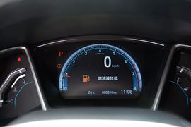 2016款本田思域220TURBO自动豪华版