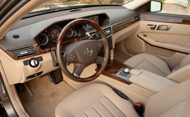 2010款奔驰E550海外试驾实拍