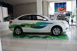 2016款长安逸动电动车豪华型