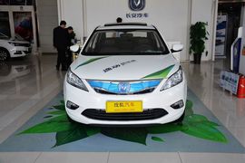 2016款长安逸动电动车豪华型