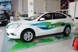 2016款长安逸动电动车豪华型