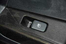 2016款长安逸动电动车豪华型