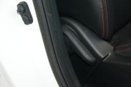 2016款长安逸动电动车豪华型