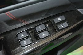 2016款长安逸动电动车豪华型