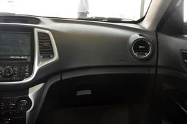 2016款长安逸动电动车豪华型