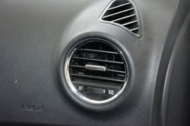 2016款长安逸动电动车豪华型