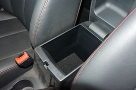 2016款长安逸动电动车豪华型