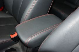 2016款长安逸动电动车豪华型