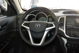 2016款长安逸动电动车豪华型