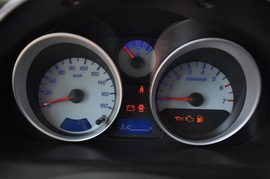 2010款雪佛兰乐驰运动版1.2L活力型