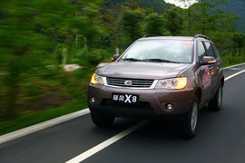 2010款陆风X8广州试驾