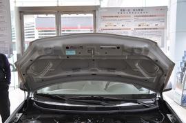 2010款日产玛驰1.5L自动标准型