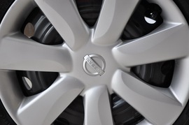 2010款日产玛驰1.5L自动标准型