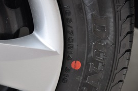 2010款日产玛驰1.5L自动标准型