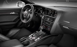 2011款奥迪RS5海外试驾实拍