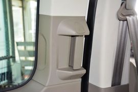 2016款福特途睿欧2.0T手动精睿版