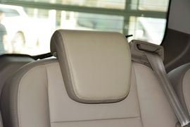 2016款福特途睿欧2.0T手动精睿版