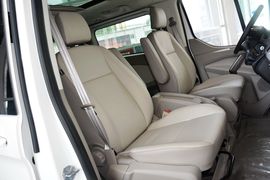 2016款福特途睿欧2.0T手动精睿版