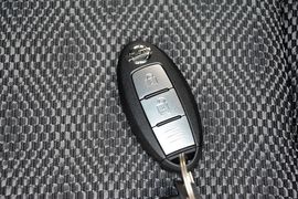 2016款日产逍客2.0L