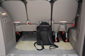 2016款福特途睿欧2.0T手动精英版到店实拍