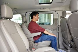 2016款福特途睿欧2.0T手动精英版到店实拍