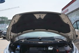 2016款福特途睿欧2.0T手动精英版
