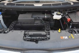 2016款福特途睿欧2.0T手动精英版
