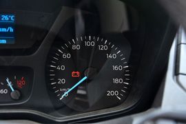 2016款福特途睿欧2.0T手动精英版