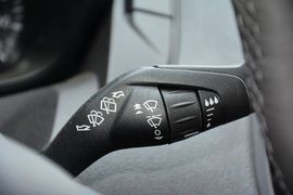 2016款福特途睿欧2.0T手动精英版