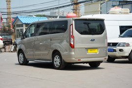 2016款福特途睿欧2.0T手动精英版