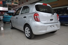 2010款日产玛驰1.5L自动标准型