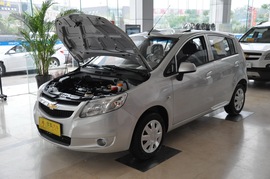 2010款雪佛兰新赛欧两厢1.4L