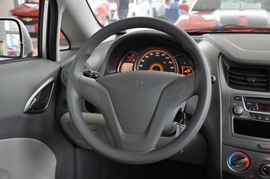 2010款雪佛兰新赛欧两厢1.4L