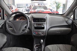 2010款雪佛兰新赛欧两厢1.4L